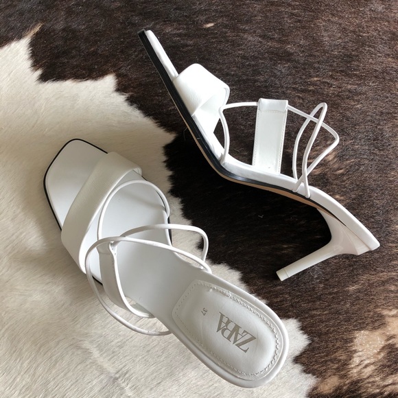 ❌SOLD❌Zara | Ultra Sexy Leather sandals - Picture 3 of 12